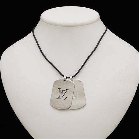 Louis Vuitton Champs Elysées Dog Tag Necklace .